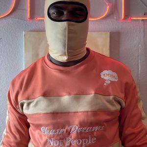 Meet your Posher, Johnnie